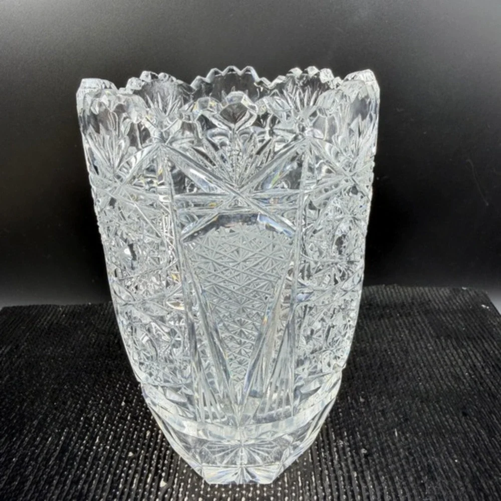Vintage Cut Crystal Vase 5 Inch Sawtooth Rim Starburst Diamond Pattern Clear‎